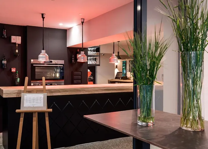 Situla אכסניה *